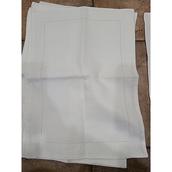 10pk Southern Living 19" L x 14" W Linen/Cotton Placemats, White - Picture 7 of 10